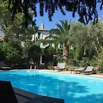 Le Jardin D'homps 3* Homps