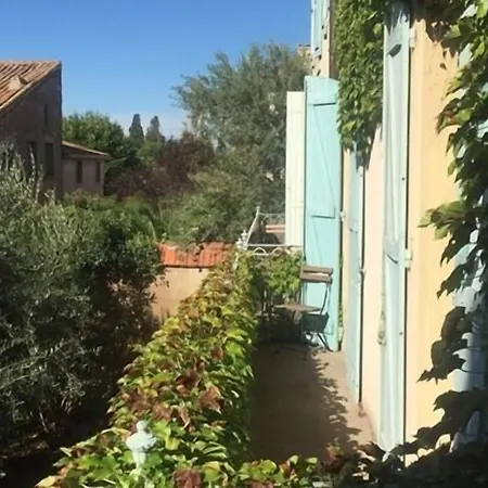 לינה וארוחת בוקר Le Jardin D'homps