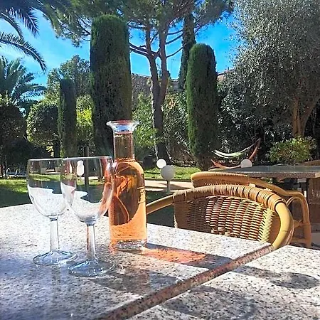 Le Jardin D'homps Panzió 3*